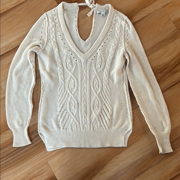 Banana Republic Cream V-Neck Sweater with Intricate Cable Knit - Picture 1 of 4